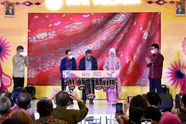 Pameran Karya Kreatif Sumut 2022 Dibuka, Edy Rahmayadi Sebut Peran UMKM Dukung Perekonomian Negara